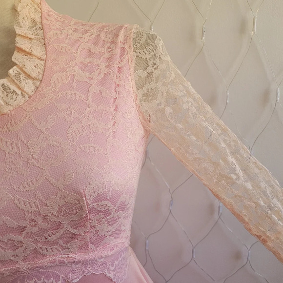 70s Formal Maxi Length Gown / Lace Details / Size XS - Picture 6 of 11